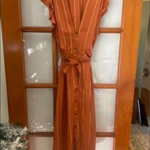 ASTR The Label Midi striped rust color dress - Picture 6 of 11